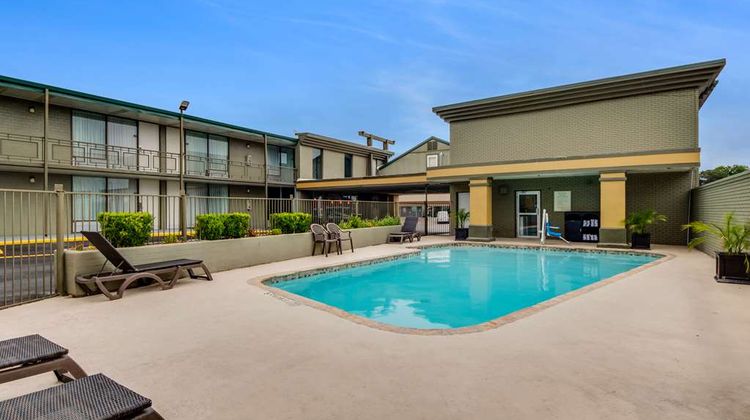 Best Western Inn of Del Rio Pool