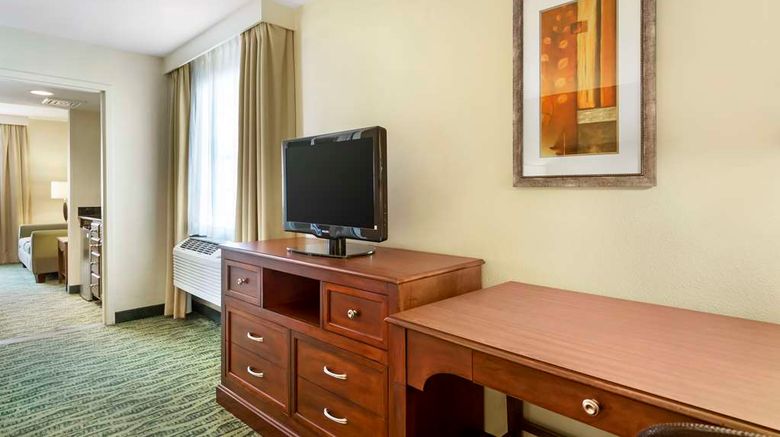 <b>Best Western McAllen Medical Center Suite</b>. Images powered by <a href="https://iceportal.shijigroup.com/" title="IcePortal" target="_blank">IcePortal</a>.