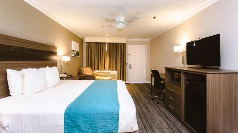<b>Best Western Pearland Inn Room</b>. Images powered by <a href="https://iceportal.shijigroup.com/" title="IcePortal" target="_blank">IcePortal</a>.