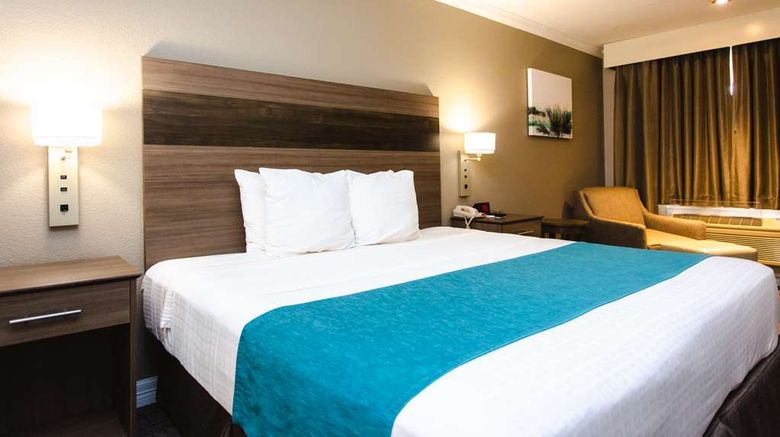 <b>Best Western Pearland Inn Room</b>. Images powered by <a href="https://iceportal.shijigroup.com/" title="IcePortal" target="_blank">IcePortal</a>.