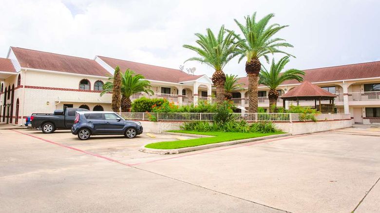 <b>Best Western Pearland Inn Exterior</b>. Images powered by <a href="https://iceportal.shijigroup.com/" title="IcePortal" target="_blank">IcePortal</a>.