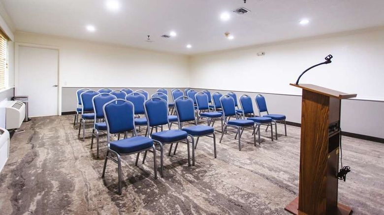 <b>Best Western Pearland Inn Meeting</b>. Images powered by <a href="https://iceportal.shijigroup.com/" title="IcePortal" target="_blank">IcePortal</a>.