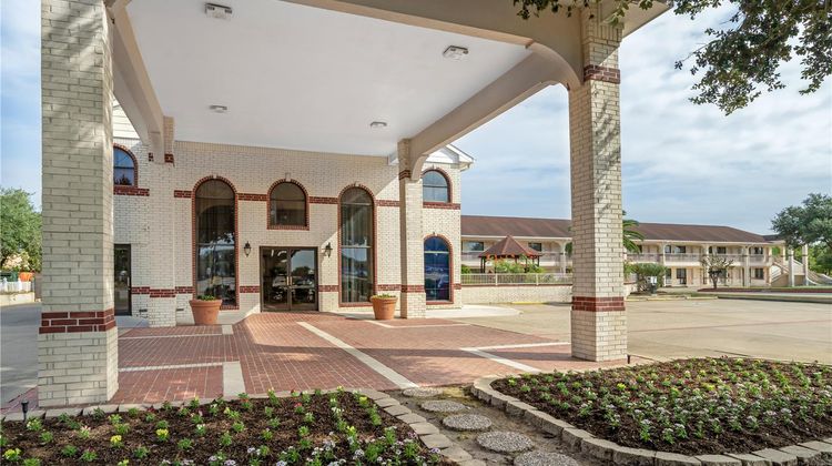 Best Western Pearland Inn Exterior