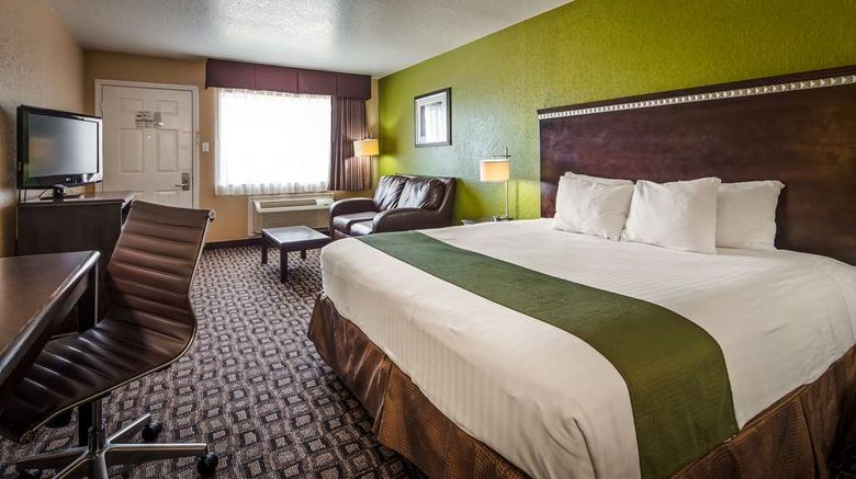 <b>SureStay Hotel Floresville Room</b>. Images powered by <a href="https://iceportal.shijigroup.com/" title="IcePortal" target="_blank">IcePortal</a>.