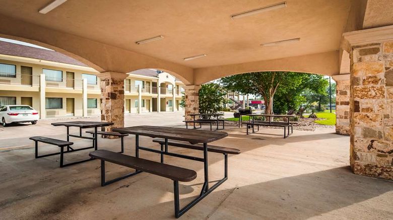<b>SureStay Hotel Floresville Other</b>. Images powered by <a href="https://iceportal.shijigroup.com/" title="IcePortal" target="_blank">IcePortal</a>.