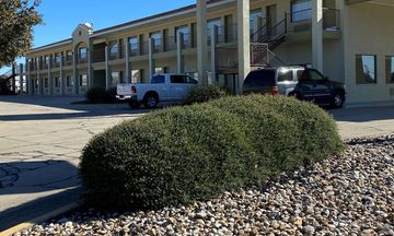 SureStay Hotel Floresville