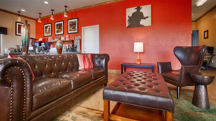 SureStay Hotel Floresville Lobby