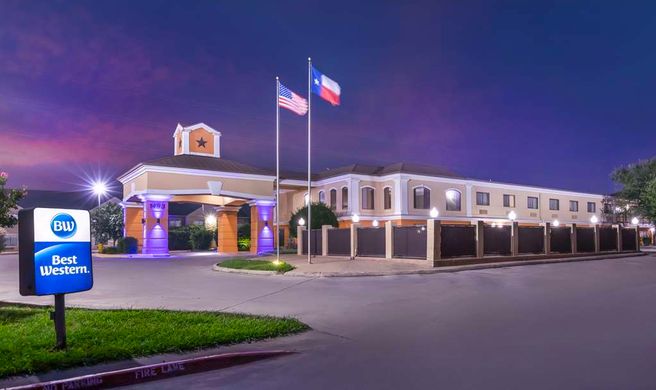 Best Western Inn & Suites Exterior