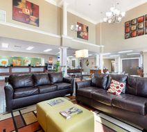 Best Western Inn & Suites Lobby