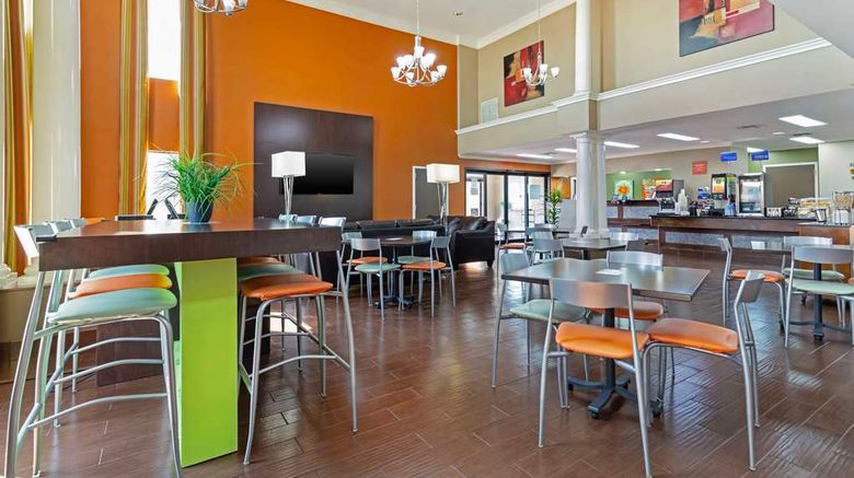 <b>Best Western Inn & Suites Restaurant</b>. Images powered by <a href="https://iceportal.shijigroup.com/" title="IcePortal" target="_blank">IcePortal</a>.