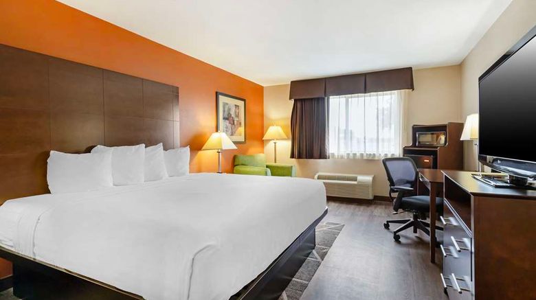 <b>Best Western Inn & Suites Room</b>. Images powered by <a href="https://iceportal.shijigroup.com/" title="IcePortal" target="_blank">IcePortal</a>.