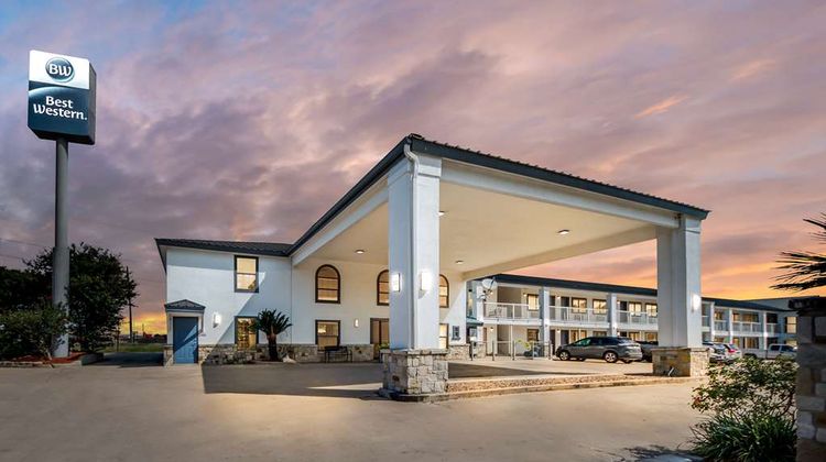 Best Western George West Executive Inn Exterior