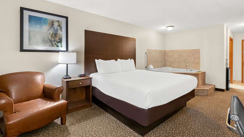 <b>Best Western George West Executive Inn Room</b>. Images powered by <a href="https://iceportal.shijigroup.com/" title="IcePortal" target="_blank">IcePortal</a>.