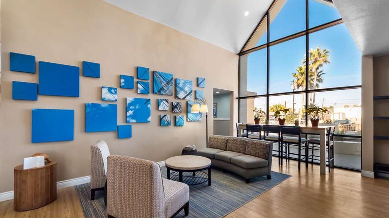 <b>Best Western Port Aransas Lobby</b>. Images powered by <a href="https://iceportal.shijigroup.com/" title="IcePortal" target="_blank">IcePortal</a>.