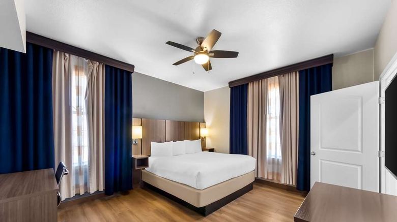 <b>Best Western Port Aransas Suite</b>. Images powered by <a href="https://iceportal.shijigroup.com/" title="IcePortal" target="_blank">IcePortal</a>.