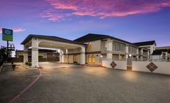 SureStay Hotel by Best Western Deer Park