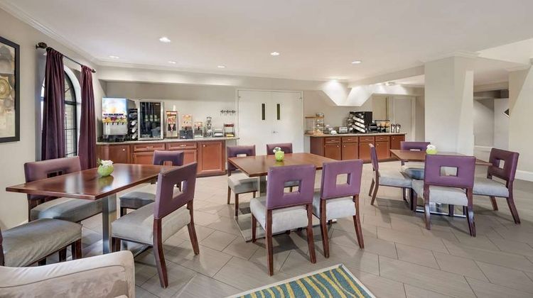 SureStay Hotel by Best Western Deer Park Restaurant