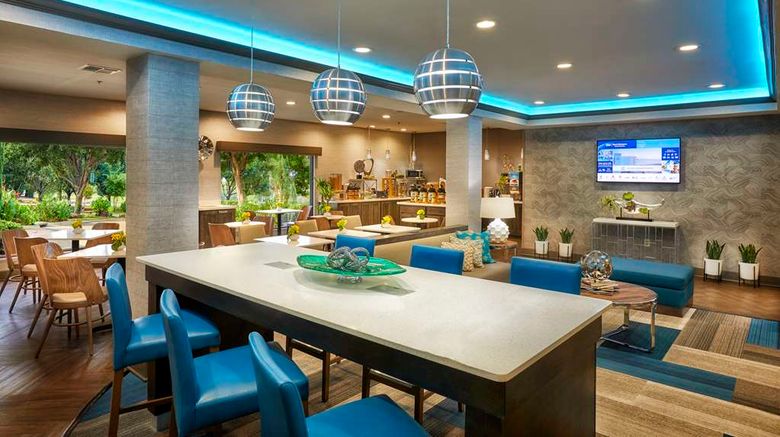 <b>Best Western Plus Lewisville/Coppell Lobby</b>. Images powered by <a href="https://iceportal.shijigroup.com/" title="IcePortal" target="_blank">IcePortal</a>.