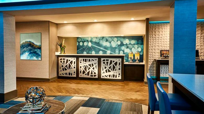 <b>Best Western Plus Lewisville/Coppell Lobby</b>. Images powered by <a href="https://iceportal.shijigroup.com/" title="IcePortal" target="_blank">IcePortal</a>.