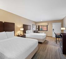 Best Western Cedar Inn Room