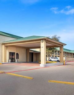 Best Western Cedar Inn
