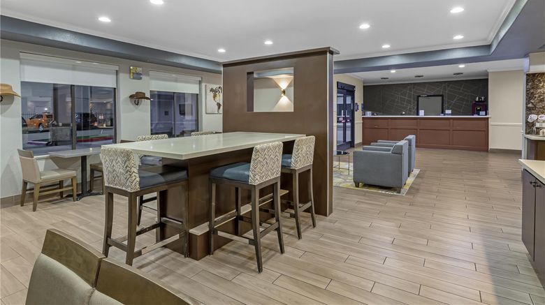 <b>Best Western Plus North Houston Suites Lobby</b>. Images powered by <a href="https://iceportal.shijigroup.com/" title="IcePortal" target="_blank">IcePortal</a>.