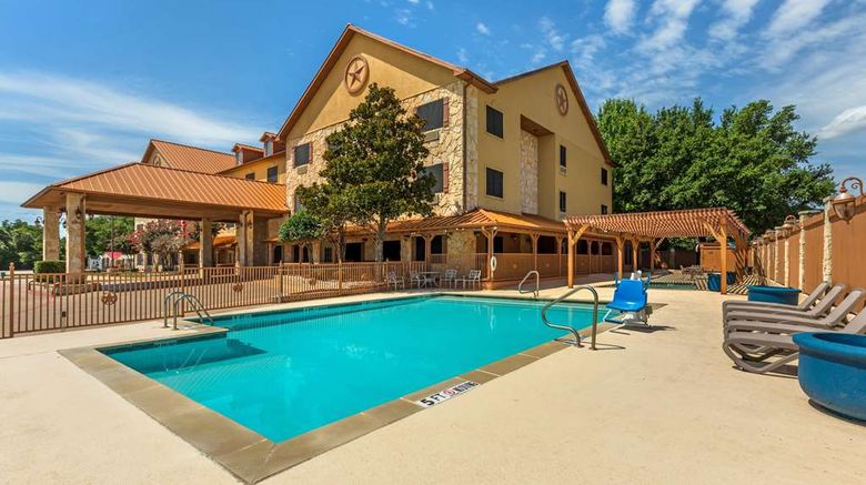 <b>Best Western Dinosaur Valley Inn & Suite Pool</b>. Images powered by <a href="https://iceportal.shijigroup.com/" title="IcePortal" target="_blank">IcePortal</a>.