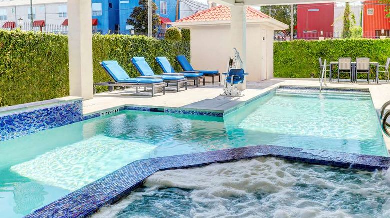<b>Best Western Plus Downtown Inn & Suites Pool</b>. Images powered by <a href="https://iceportal.shijigroup.com/" title="IcePortal" target="_blank">IcePortal</a>.