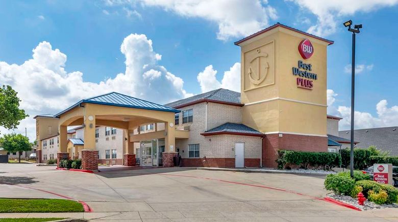 Best Western Plus Lake Worth Inn  and  Suite Exterior. Images powered by <a href="https://iceportal.shijigroup.com" target="_blank" rel="noopener">Ice Portal</a>.