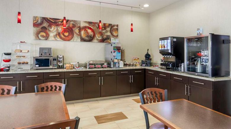 <b>Best Western Plus Lake Worth Inn & Suite Restaurant</b>. Images powered by <a href="https://iceportal.shijigroup.com/" title="IcePortal" target="_blank">IcePortal</a>.