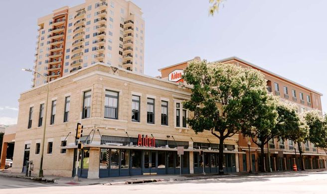 Aiden San Antonio Riverwalk Exterior