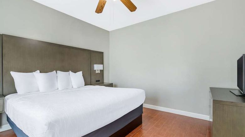 <b>Best Western Port Lavaca Inn Suite</b>. Images powered by <a href="https://iceportal.shijigroup.com/" title="IcePortal" target="_blank">IcePortal</a>.