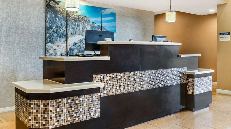 <b>Best Western Port Lavaca Inn Lobby</b>. Images powered by <a href="https://iceportal.shijigroup.com/" title="IcePortal" target="_blank">IcePortal</a>.