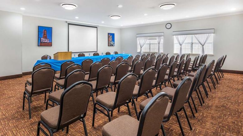 <b>Best Western Club House Inn & Suites Meeting</b>. Images powered by <a href="https://iceportal.shijigroup.com/" title="IcePortal" target="_blank">IcePortal</a>.