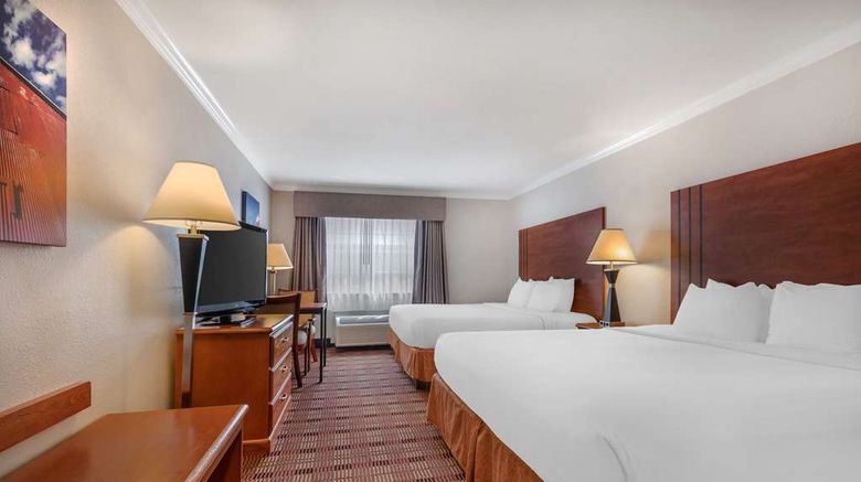 <b>Best Western Club House Inn & Suites Room</b>. Images powered by <a href="https://iceportal.shijigroup.com/" title="IcePortal" target="_blank">IcePortal</a>.