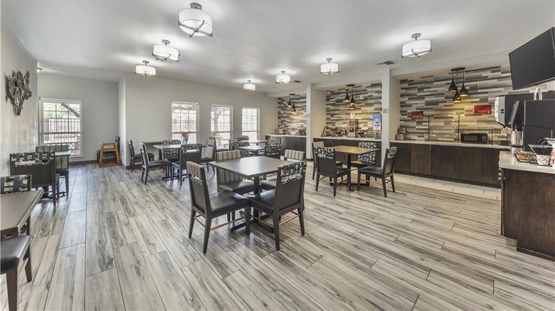 <b>Best Western Plus Fredericksburg Restaurant</b>. Images powered by <a href="https://iceportal.shijigroup.com/" title="IcePortal" target="_blank">IcePortal</a>.