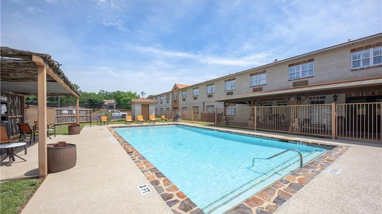 <b>Best Western Plus Fredericksburg Pool</b>. Images powered by <a href="https://iceportal.shijigroup.com/" title="IcePortal" target="_blank">IcePortal</a>.