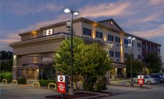 Best Western Plus Shamrock Inn & Suites