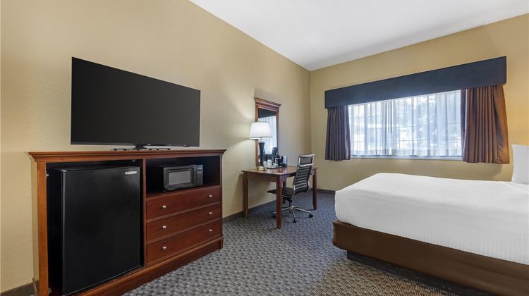 Best Western Plus Shamrock Inn & Suites Room