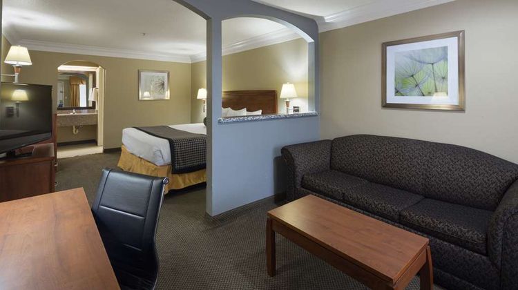 Best Western Angleton Inn Suite