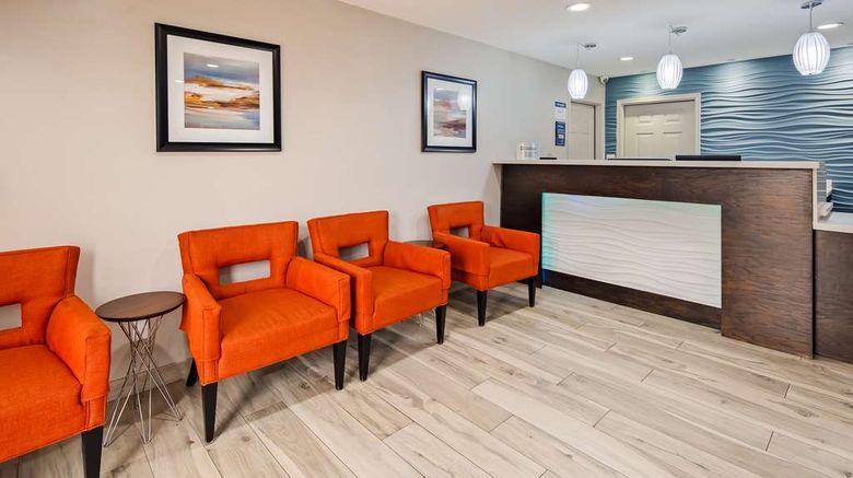 <b>Best Western Executive Inn Lobby</b>. Images powered by <a href="https://iceportal.shijigroup.com/" title="IcePortal" target="_blank">IcePortal</a>.