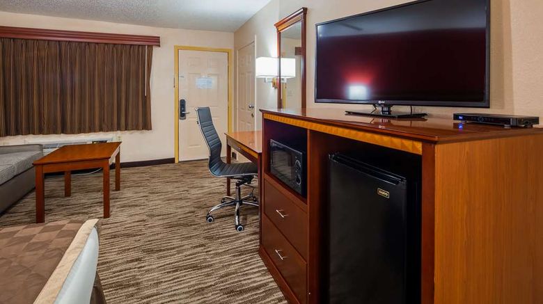 <b>Best Western Executive Inn Room</b>. Images powered by <a href="https://iceportal.shijigroup.com/" title="IcePortal" target="_blank">IcePortal</a>.