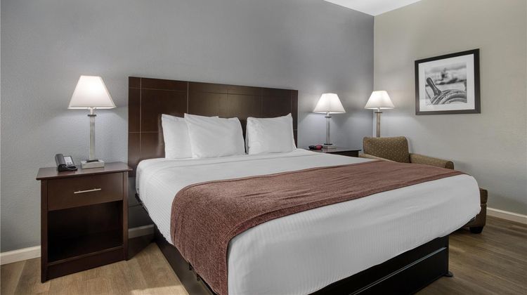 Best Western Lake Conroe Inn Room