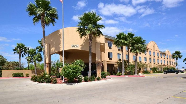 <b>Best Western Casa Villa Suites Suite</b>. Images powered by <a href="https://iceportal.shijigroup.com/" title="IcePortal" target="_blank">IcePortal</a>.
