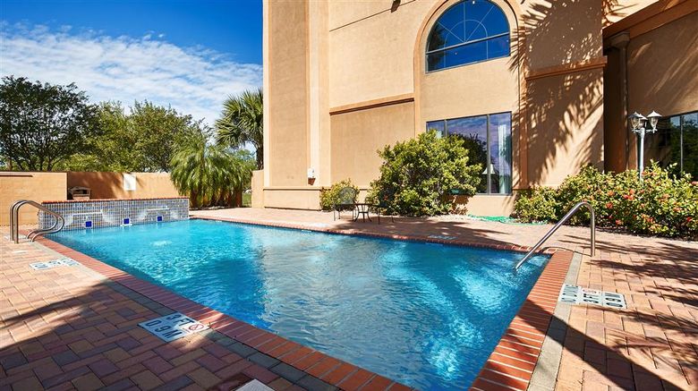 <b>Best Western Casa Villa Suites Pool</b>. Images powered by <a href="https://iceportal.shijigroup.com/" title="IcePortal" target="_blank">IcePortal</a>.