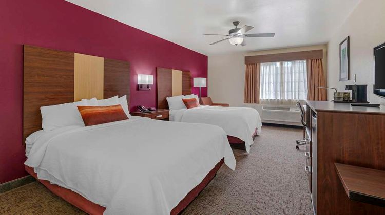 Best Western Pineywoods Inn Room