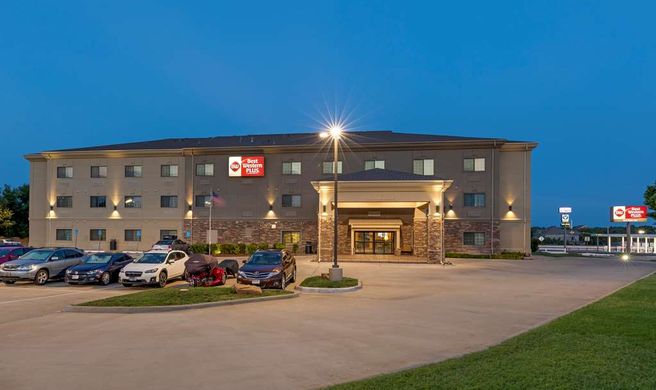 Best Western Plus Red River Inn Exterior