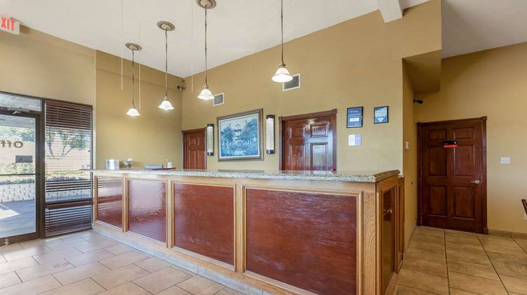Best Western Taylor Inn Lobby