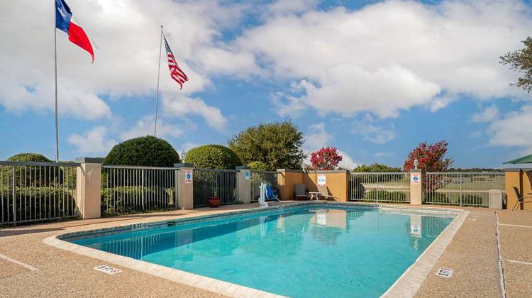 Best Western Taylor Inn Pool