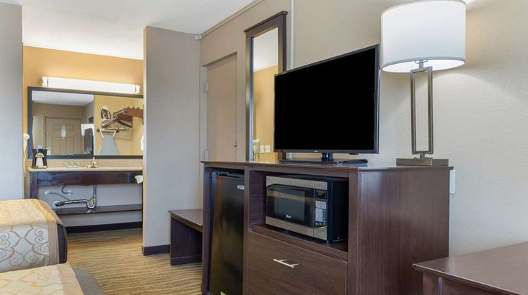Best Western Taylor Inn Room